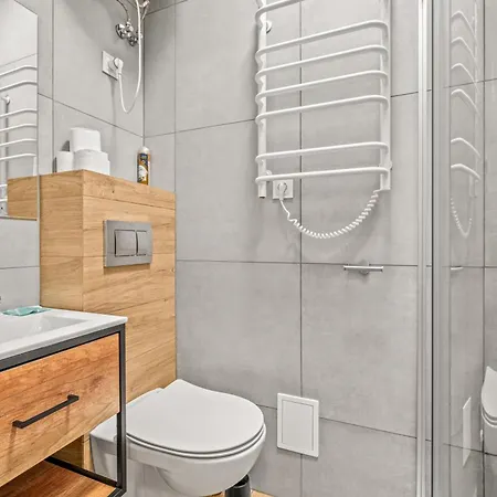 Platinum 3 Apartment *