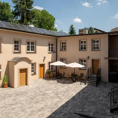 Platinum 3 Apartment *
